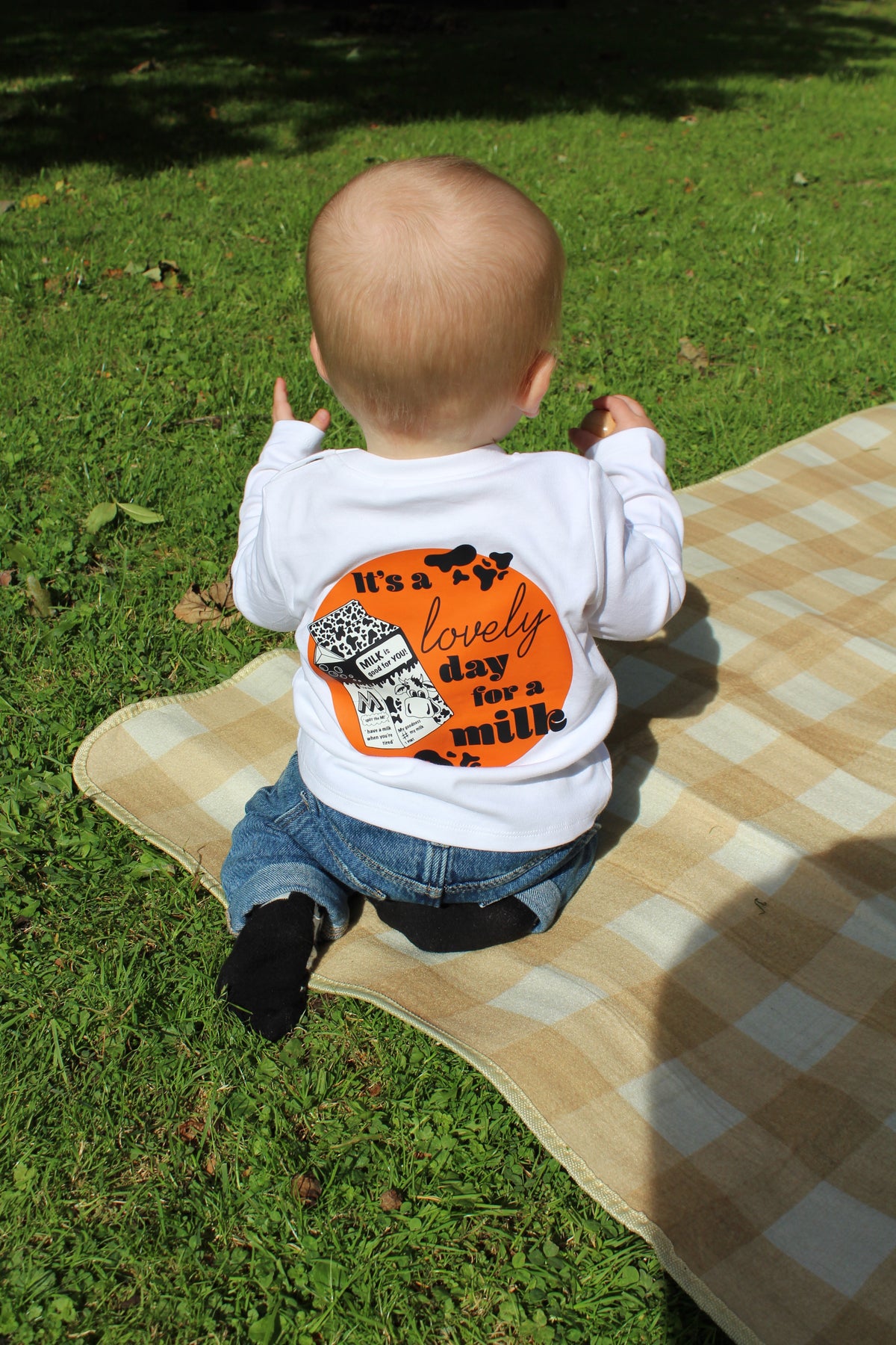 Orange ‘It’s a lovely day for a milk’ Kids T-shirt