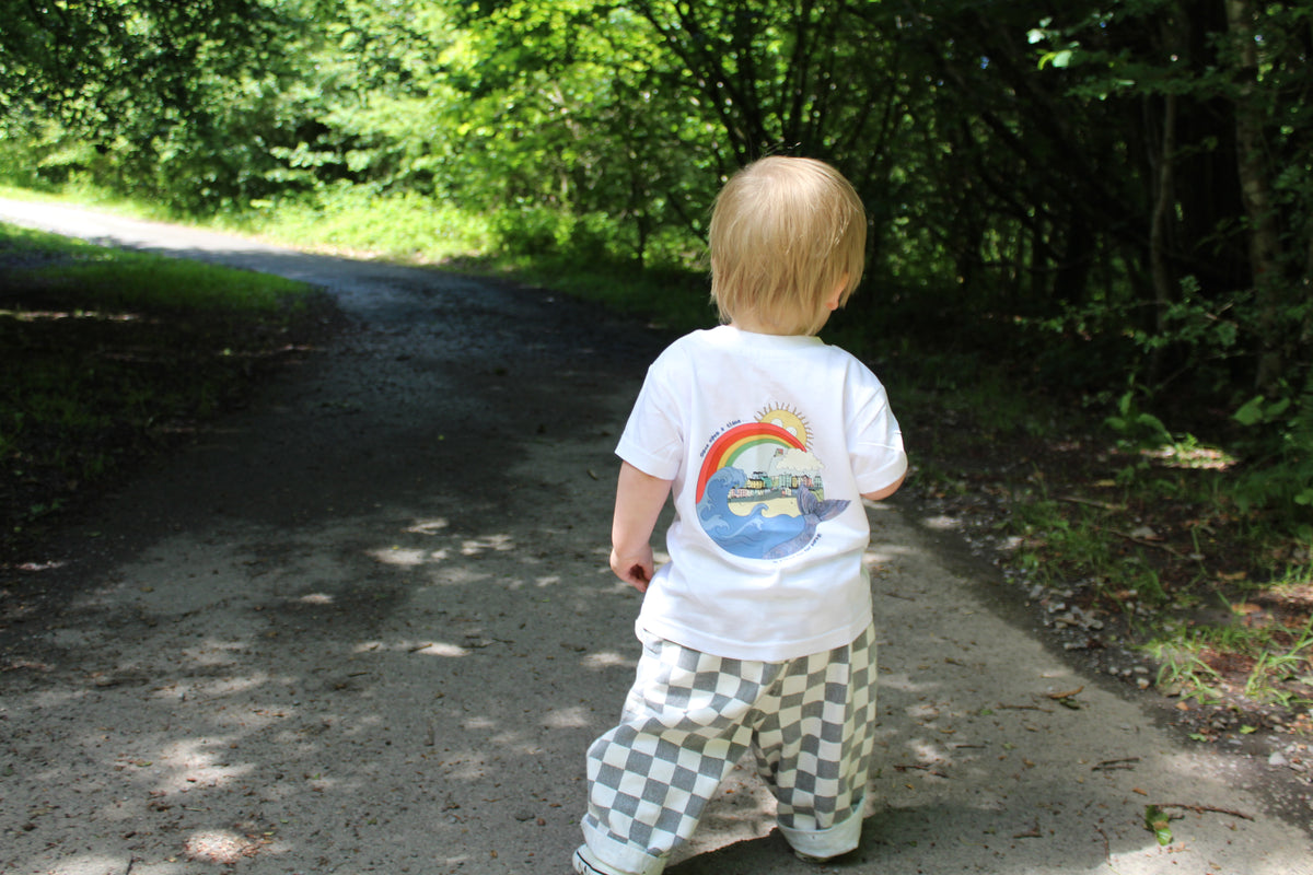White ‘A Tenby tail’ kids T-shirt